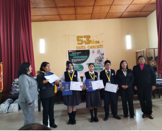 1° Puesto en Crea y Emprende